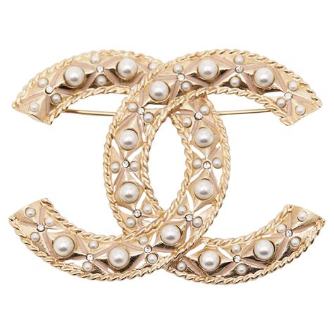 Designer CHANEL Brooches 